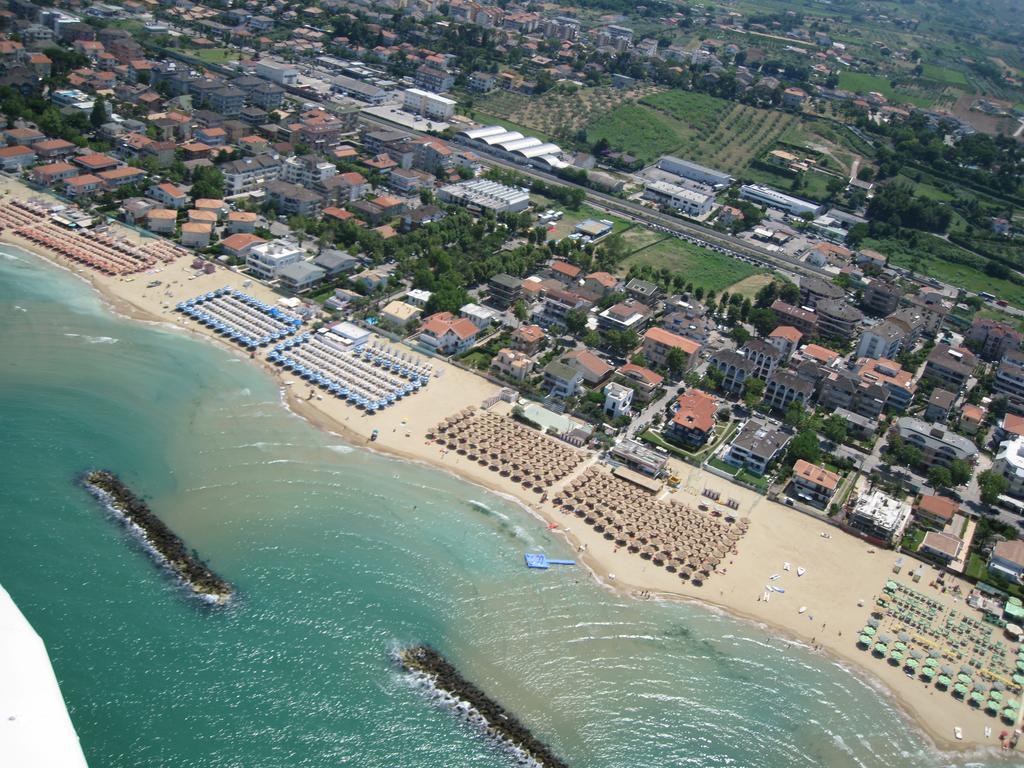 Holiday Dreams Francavilla Al Mare Exterior foto